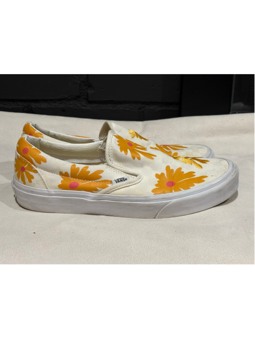 Women's Vans Slip-On Daisy Checkered Sneakers White Yellow - Picture 2 of 6